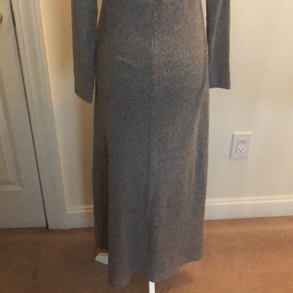 MODA INT’L Turtleneck long sleeve dress - Picture 5 of 12